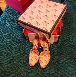 Gucci shoes